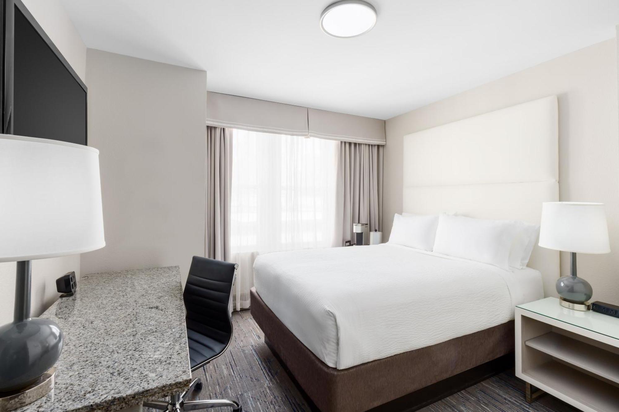 Holiday Inn Express Chicago - Magnificent Mile By Ihg Экстерьер фото