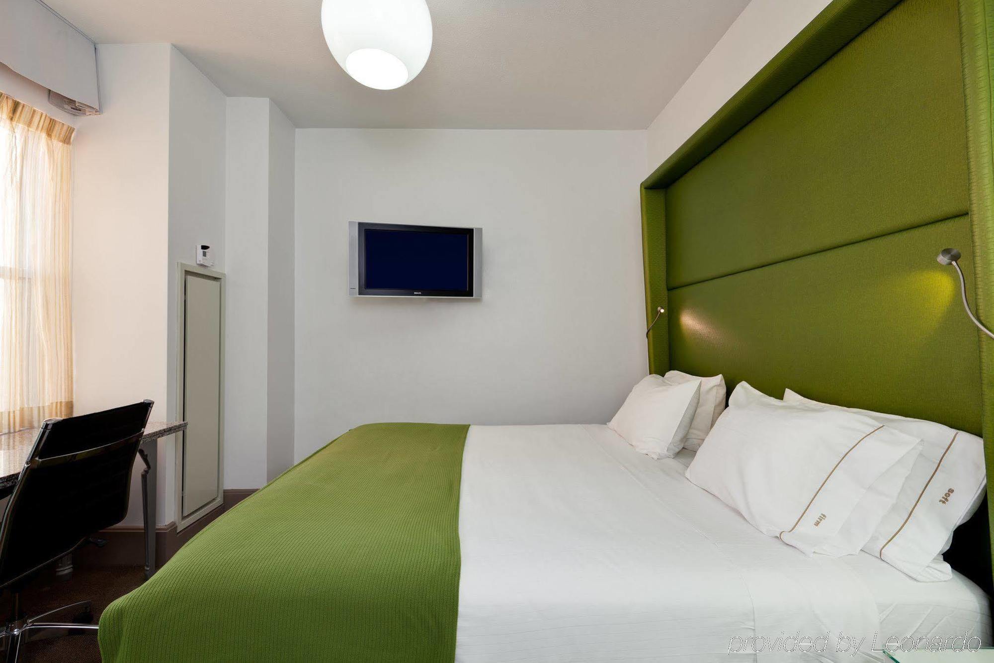 Holiday Inn Express Chicago - Magnificent Mile By Ihg Экстерьер фото