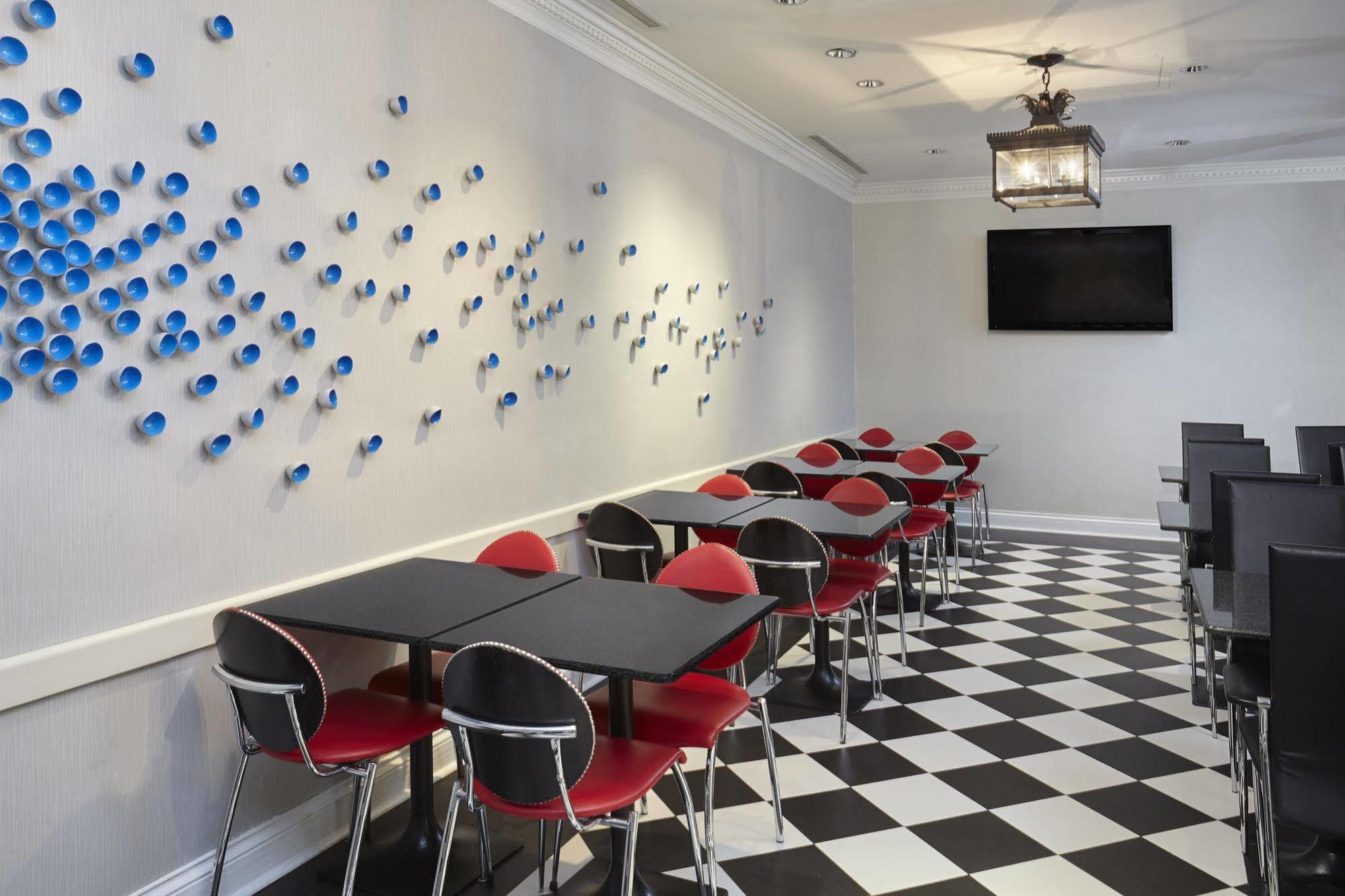 Holiday Inn Express Chicago - Magnificent Mile By Ihg Экстерьер фото